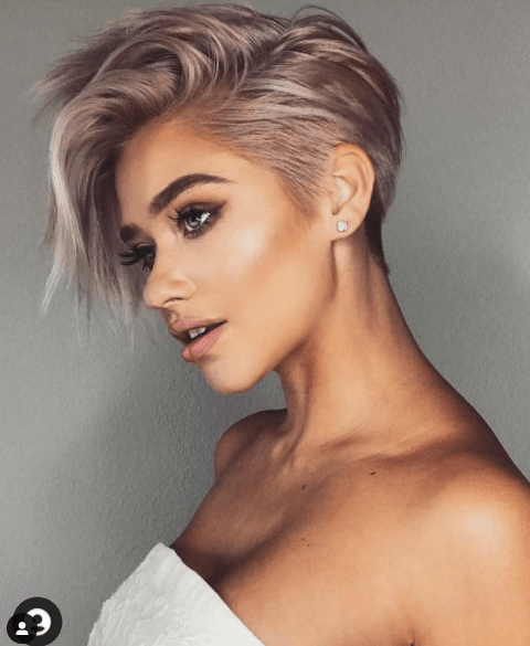 Weibliche Pony Frisuren
