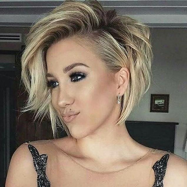 Asymmetrische Frisuren