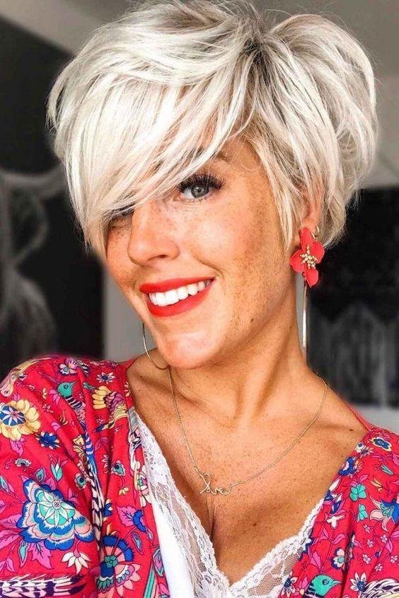 Kurze Frisuren für Frauen