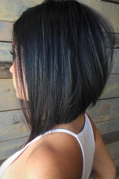 Halblange Frisuren für Damen - der perfekte Mittelweg im Jahr 2023?