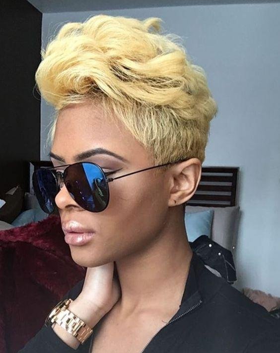 Trend 6: Der Side-Swept Bob