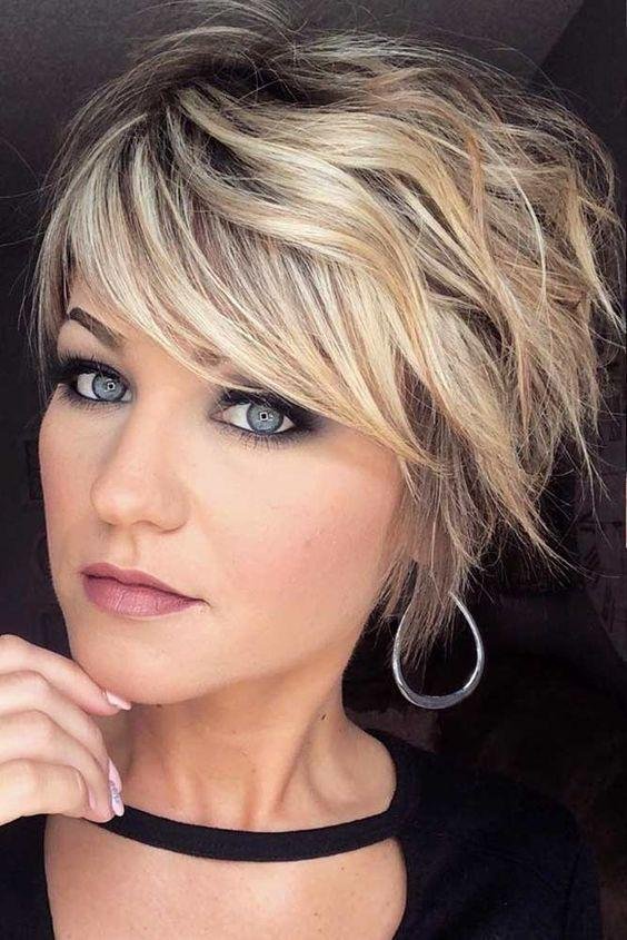Blonde Haarfrisuren für Frauen 
