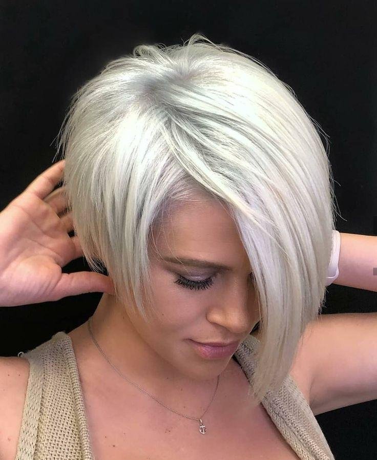 Langes Haar mit Pony