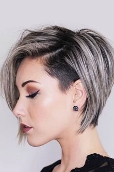 Schöne Kurzhaarfrisuren für runde Gesichter