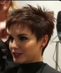 Einige Ideen für unordentliche Bob-Frisuren