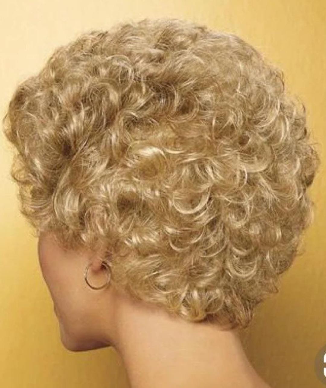 Frisuren der 90er: Welche Trends sind zurück im Jahr 2024?